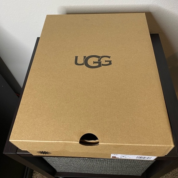 Ugg Classic 2 Glitter leopard Comfort Winter Boots - Girls sz3 - Picture 2 of 9